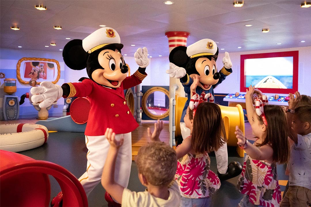 Mickey & Minnie Captain's Deck